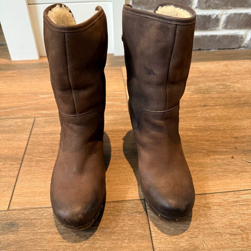 UGG Australia Lynnea Boots Women Size 7 3207 Brown Leather Pull On Studded
